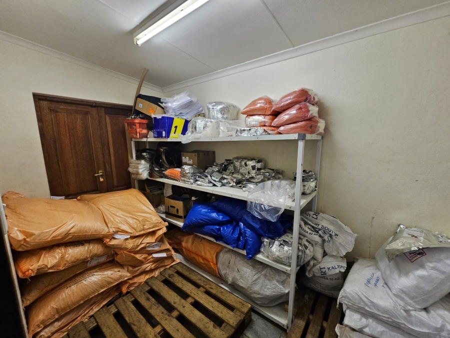 Commercial Property for Sale in Oos Einde North West